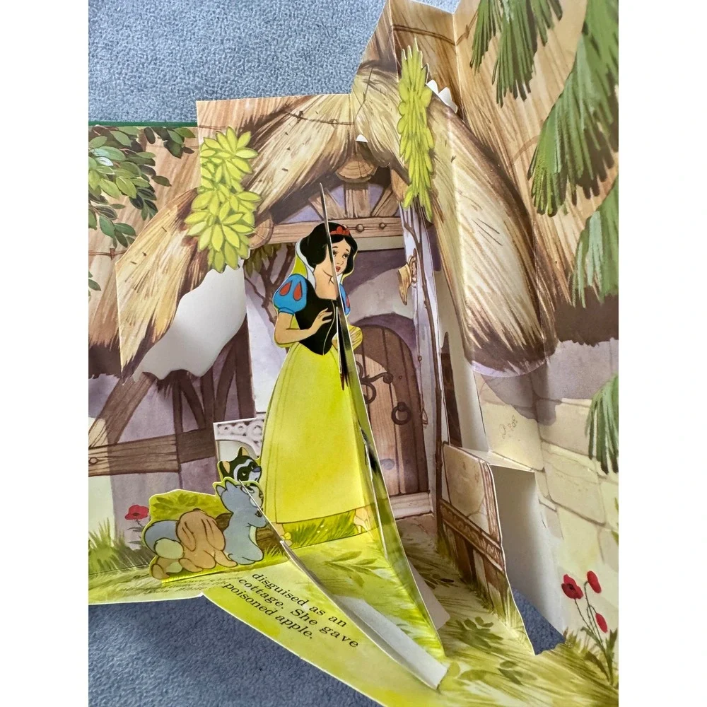 Vintage 1981 Disney Snow White Pop-Up Movie-Go-Round Book Windmill‎ 0671448978